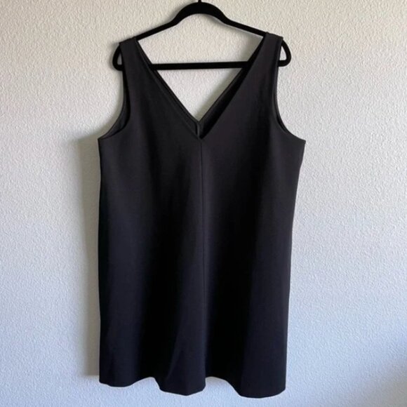 Everlane The Deep V-Neck A-Line Dress - Picture 4 of 7